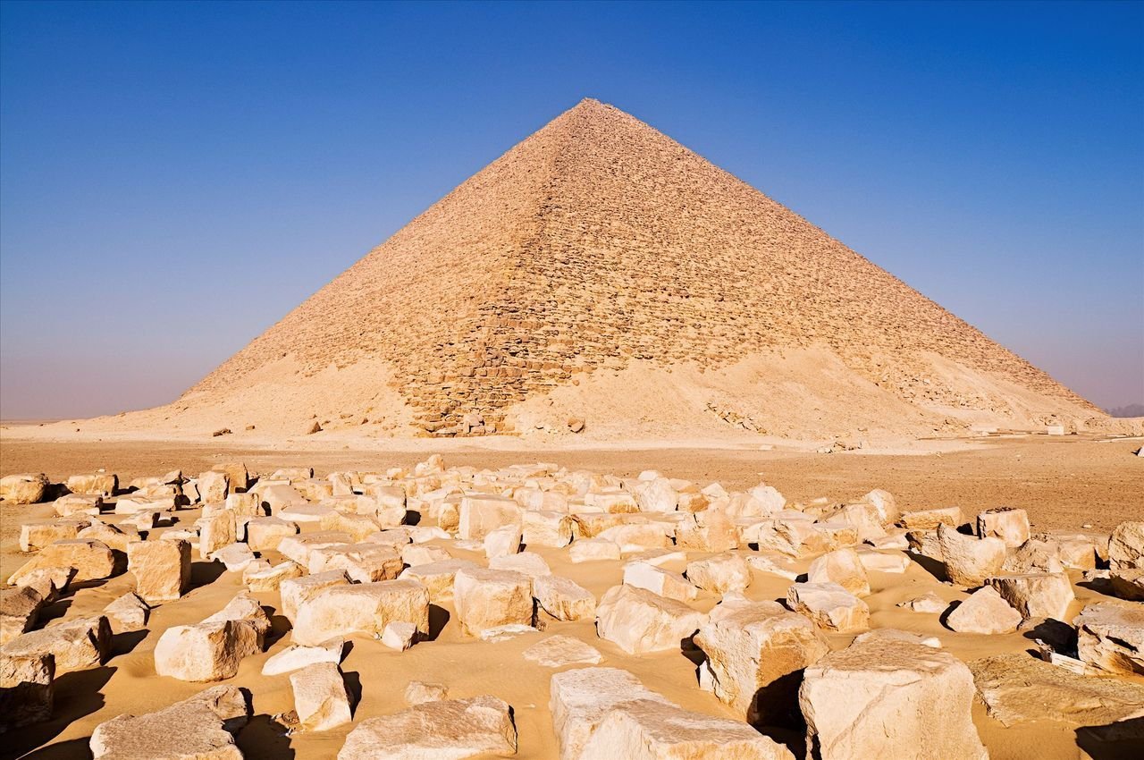 Private Day Tour to Giza Pyramids , Saqqara and Dahshur